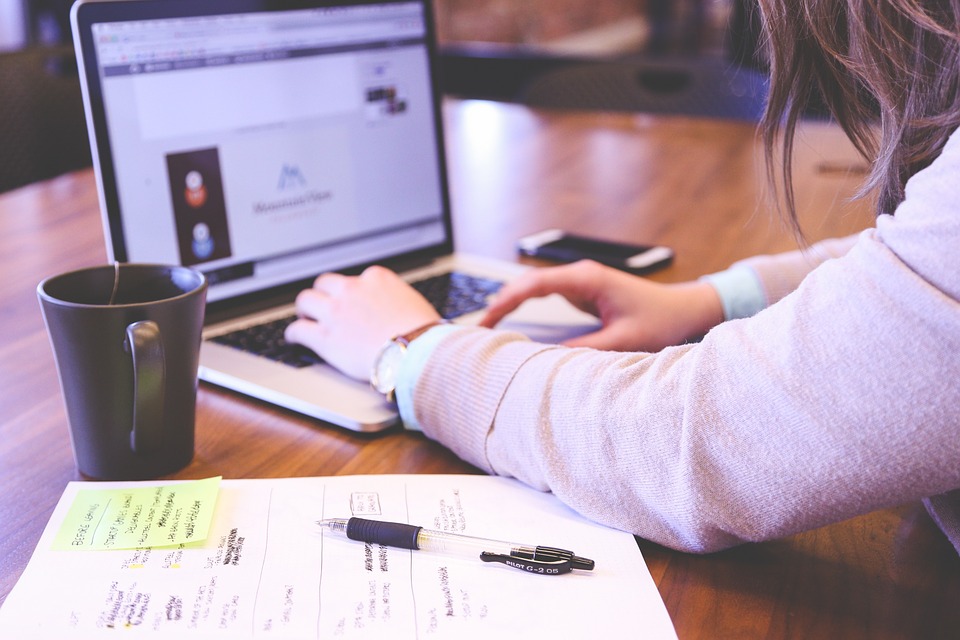Cum mentii succesul pentru un startup online - cateva reguli esentiale pentru tinerii antreprenori