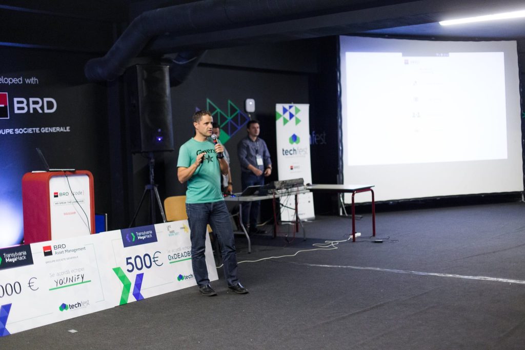 Younify castiga peste 5000 de euro la Techfest 2016 cu o solutie de digital banking