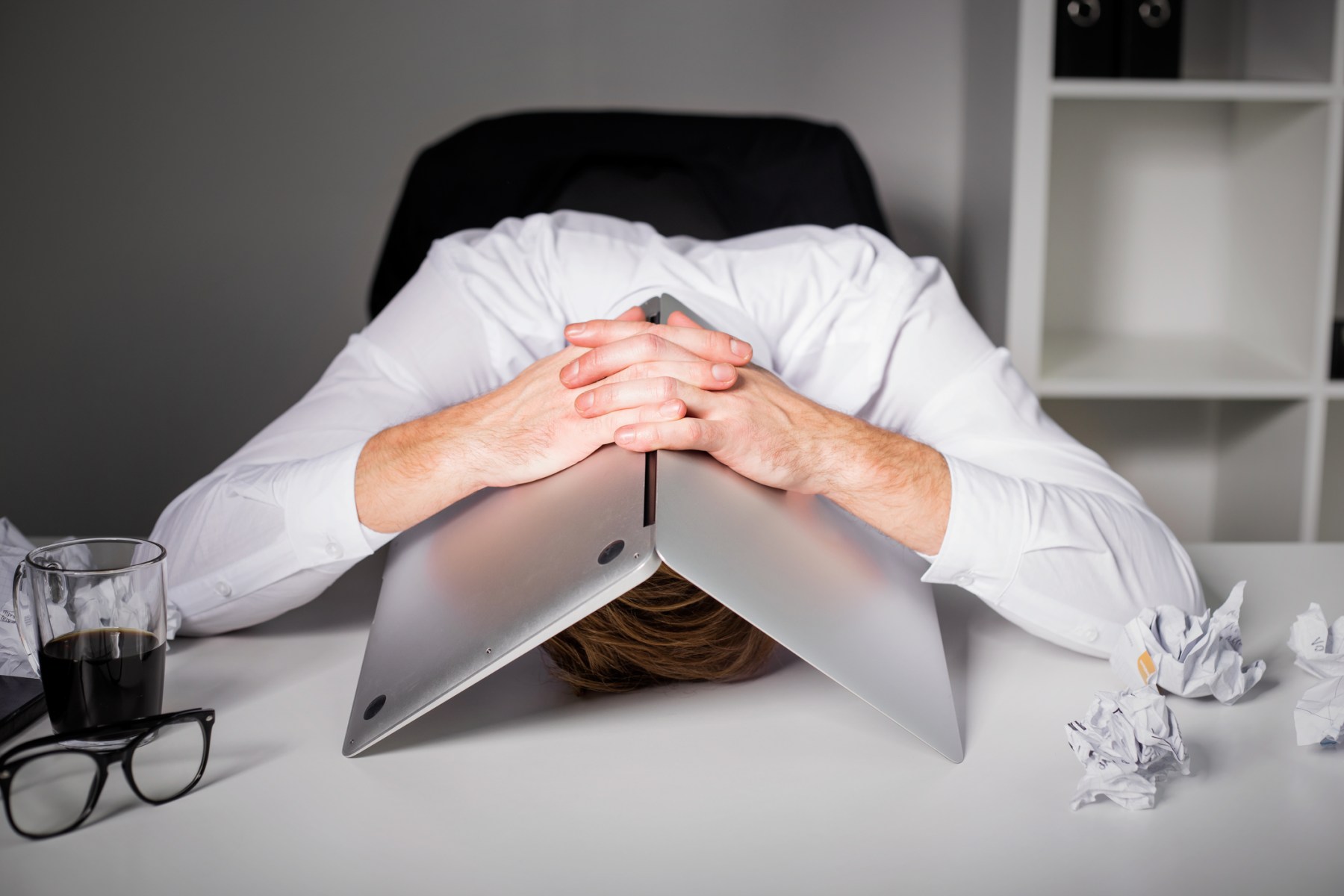 Autopsia unui esec: Cum o dai in bara cu un startup in IT si pierzi 50.000 de dolari cu o idee “epica”