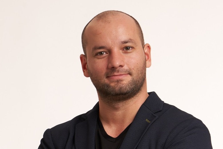 victor racariu glovo