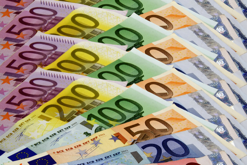 bani-euro-dreamstime.