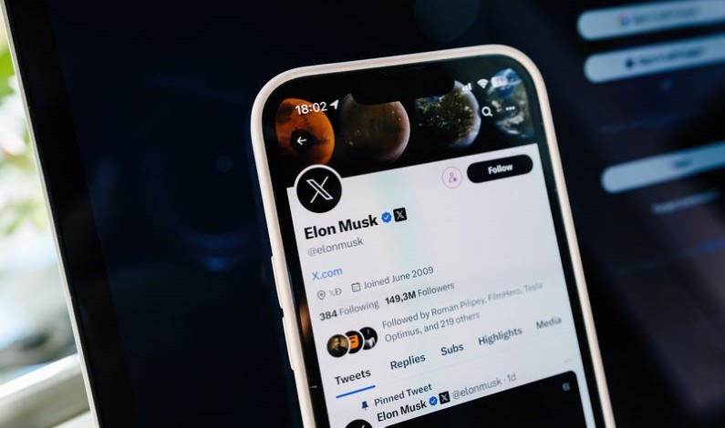 Contul lui Elon Musk pe X