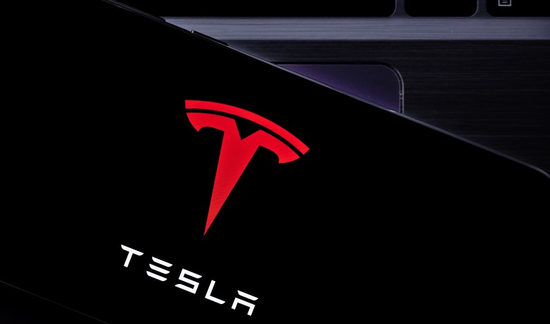 Logo Tesla