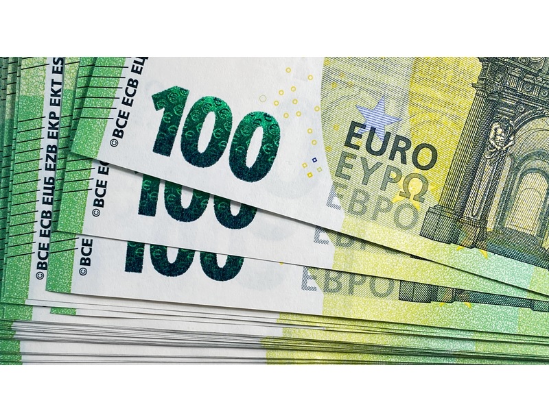 bani-bancnote-euro-dreamstime