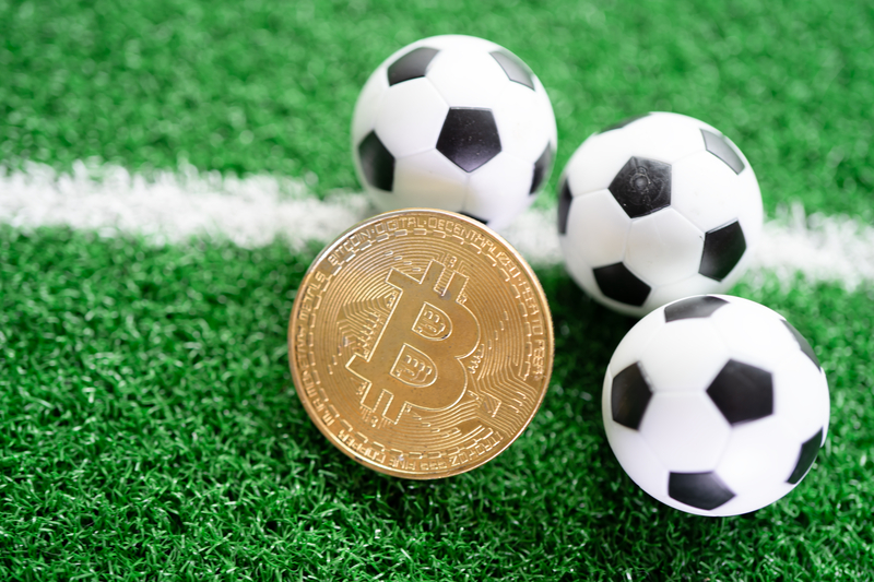 bitcoin-fotbal-dreamstime