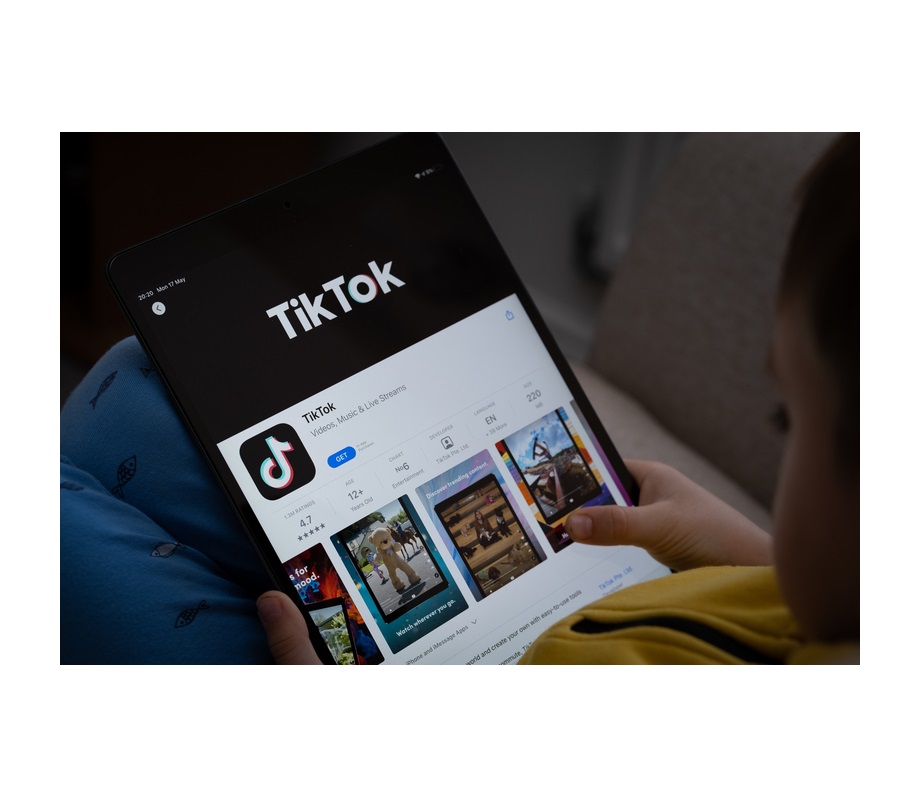 tiktok-copii-dreamstime.jpg