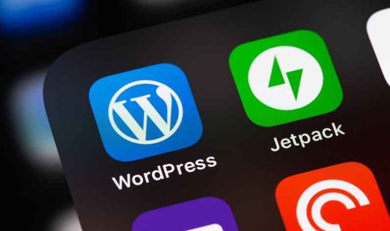 Aplicațiile WordPress și Jetpack pe telefon