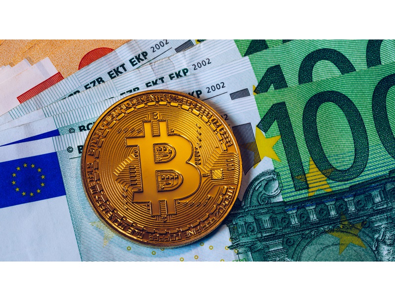 euro-bitcoin-dreamstime.jpg