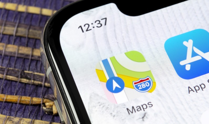 Aplicația Apple Maps pe iPhone