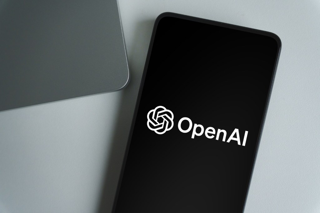 Logoul OpenAI pe telefon