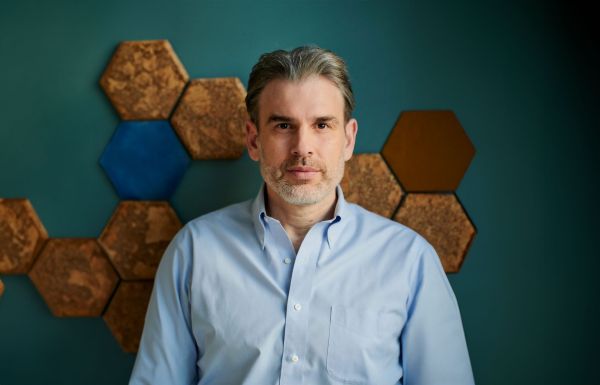 Richard Joannides fondator Scoala Internationala Verita