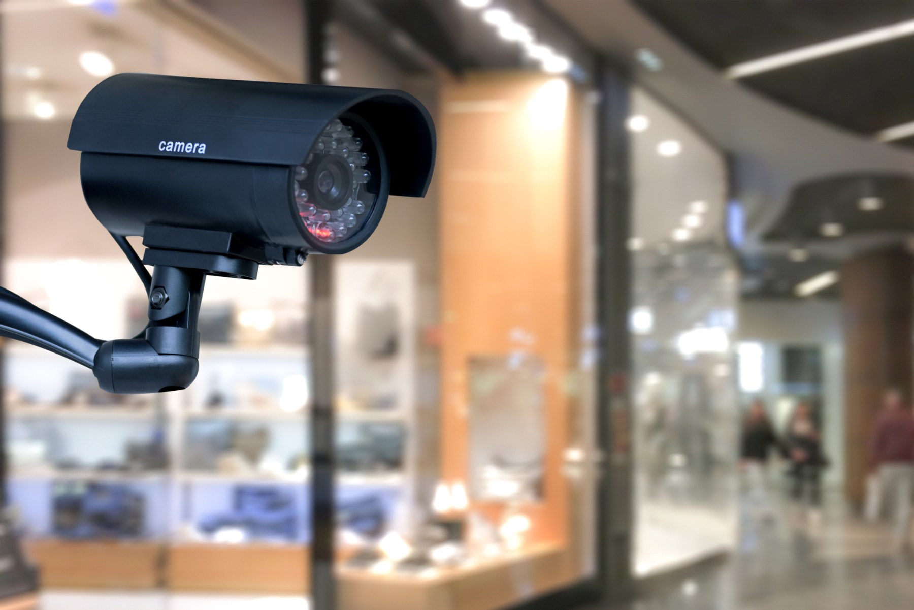 GDPR România: Decathlon, amendată după ce a folosit camerele video în cercetarea disciplinară a unor salariați
