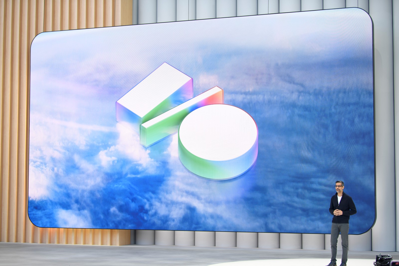 VIDEO Ce s-a lansat la Google I/O 2025: Un nou abonament premium, generare de videoclipuri cinematografice cu inteligență artificială și noi funcții Gemini