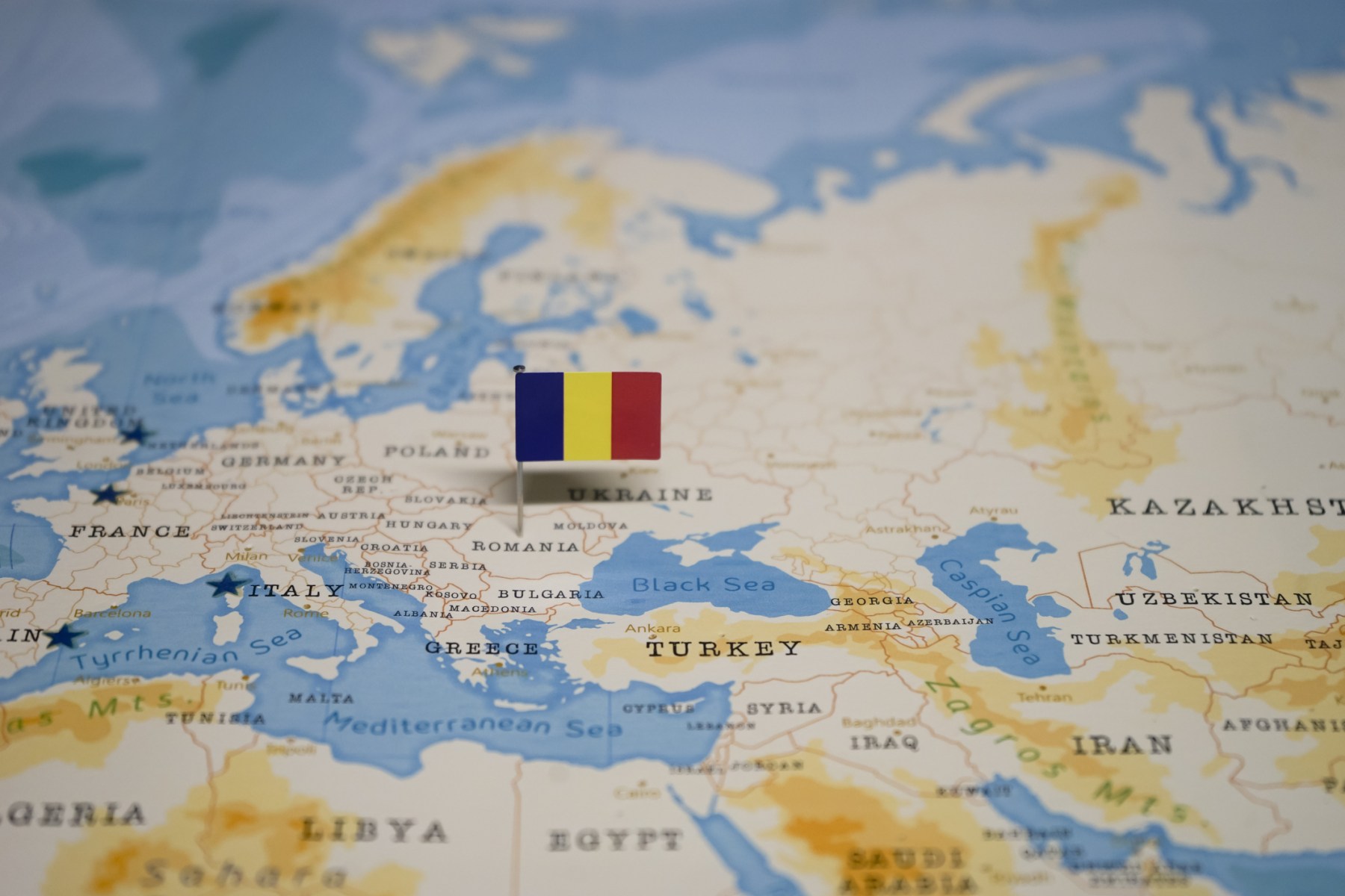 „Drumul României trebuie să rămână clar și ireversibil: pentru UE, pentru NATO, pentru OCDE”. Mesajul antreprenorilor români din RBL de Ziua Europei