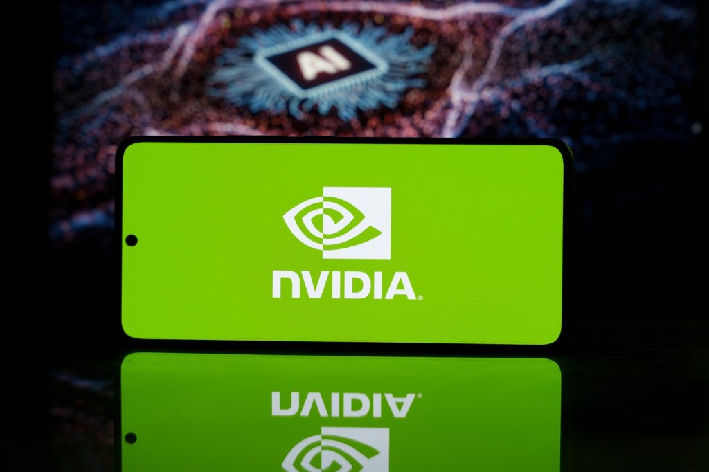 Logoul Nvidia pe telefon