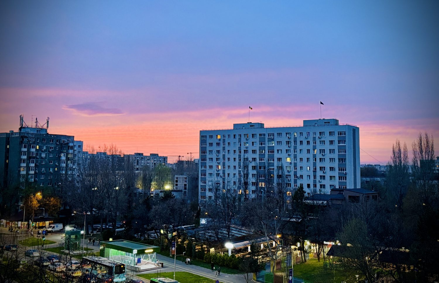 Apartamentele vechi rămân vedetele pieței imobiliare. Investitorii și cumpărătorii profită de oferta mai mare și negociază mai bine (Studiu)