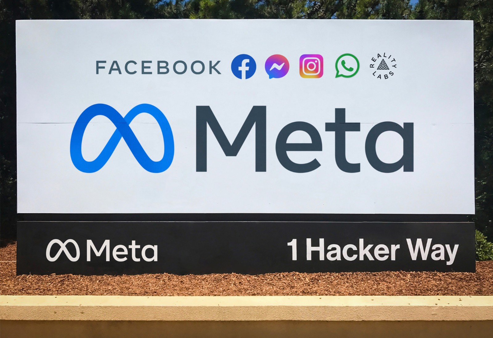 Meta (Facebook) numește un co-creator ChatGPT în fruntea cercetătorilor AI Superintelligence Lab