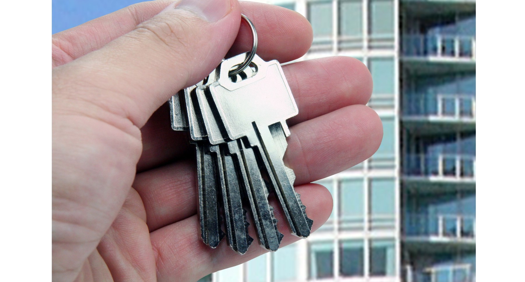 „Dacă ești chiriaș am o veste și mai proastă…”. Un agent imobiliar de top, din București, ne-a explicat cum ne vor afecta pe toți TVA-ul și impozitul pe locuințe