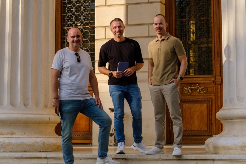 De la stânga la dreapta, cofondatorii Medicai: Mircea Popa (CEO), Andrei Blaj (COO), Alexandru Artimon (CTO)