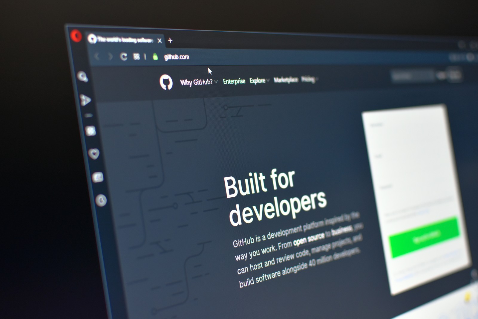 „Am decis să părăsesc GitHub pentru a deveni din nou fondator.” Directorul general al platformei pentru dezvoltatori va demisiona la finalul anului 2025