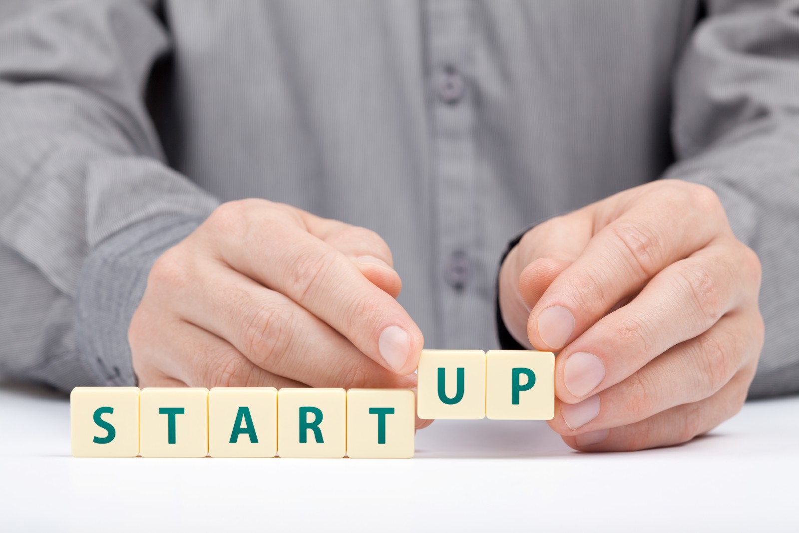Înscrieri: Oportunități de creștere și finanțare pentru startup-uri la conferința How To Web 2025