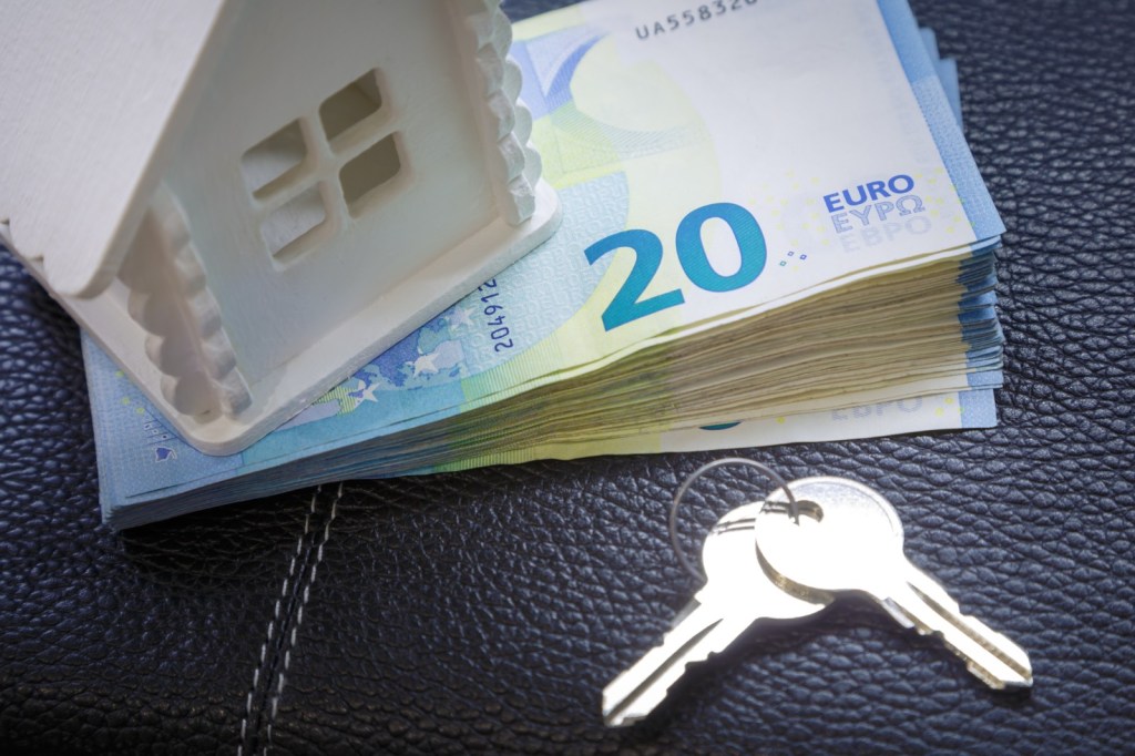 Chirii 2025: Au crescut interacțiunile între chiriași și proprietari, în august 2025. Cât au cerut proprietarii din București și din alte orașe din România (platformă de imobiliare)