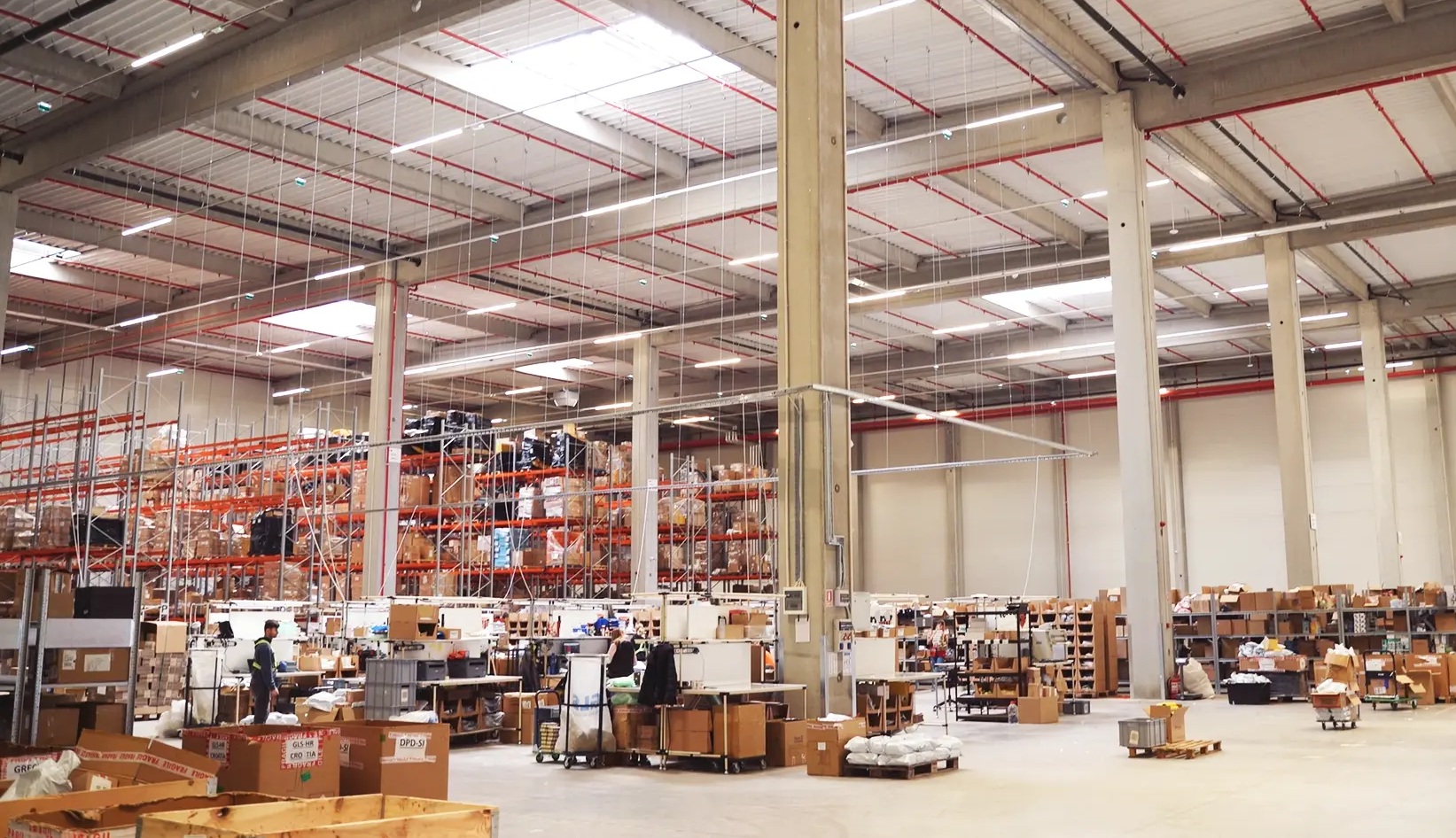 Poșta Austriacă preia majoritar un furnizor bulgăresc de servicii logistice pentru comerț online, prezent și în România