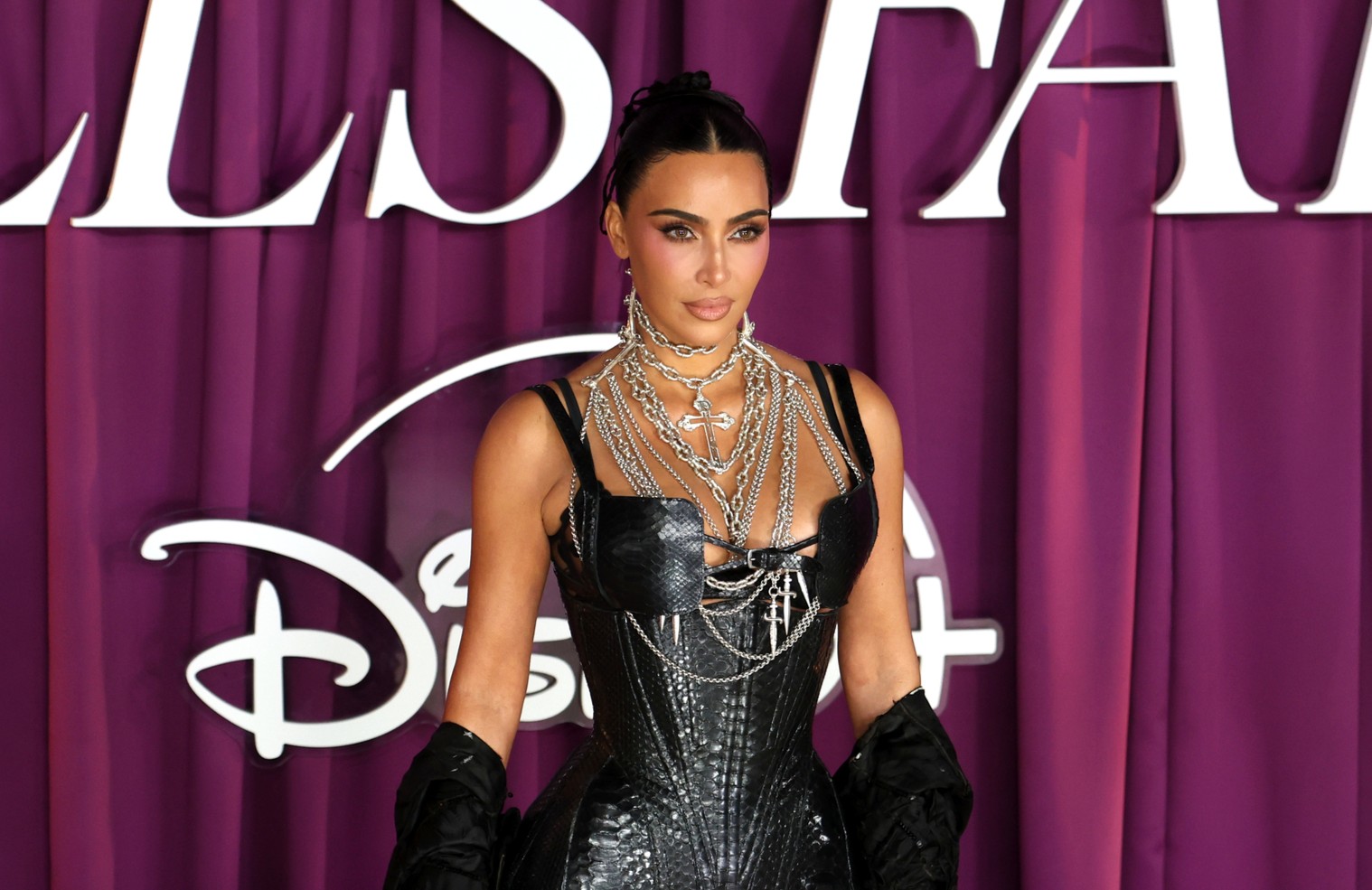 Brand-ul de haine și lenjerie Skims, deținut de Kim Kardashian, ia o finanțare de 225 milioane dolari