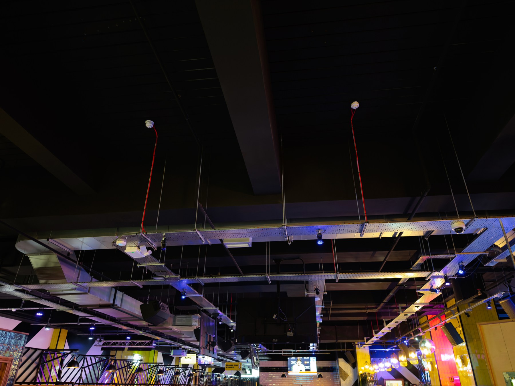 FOTO: Antreprenorul Mihai Cima deschide o sală de evenimente uriașă la Romexpo, cu tehnologie LED. Investiție de 4.000.000 EUR