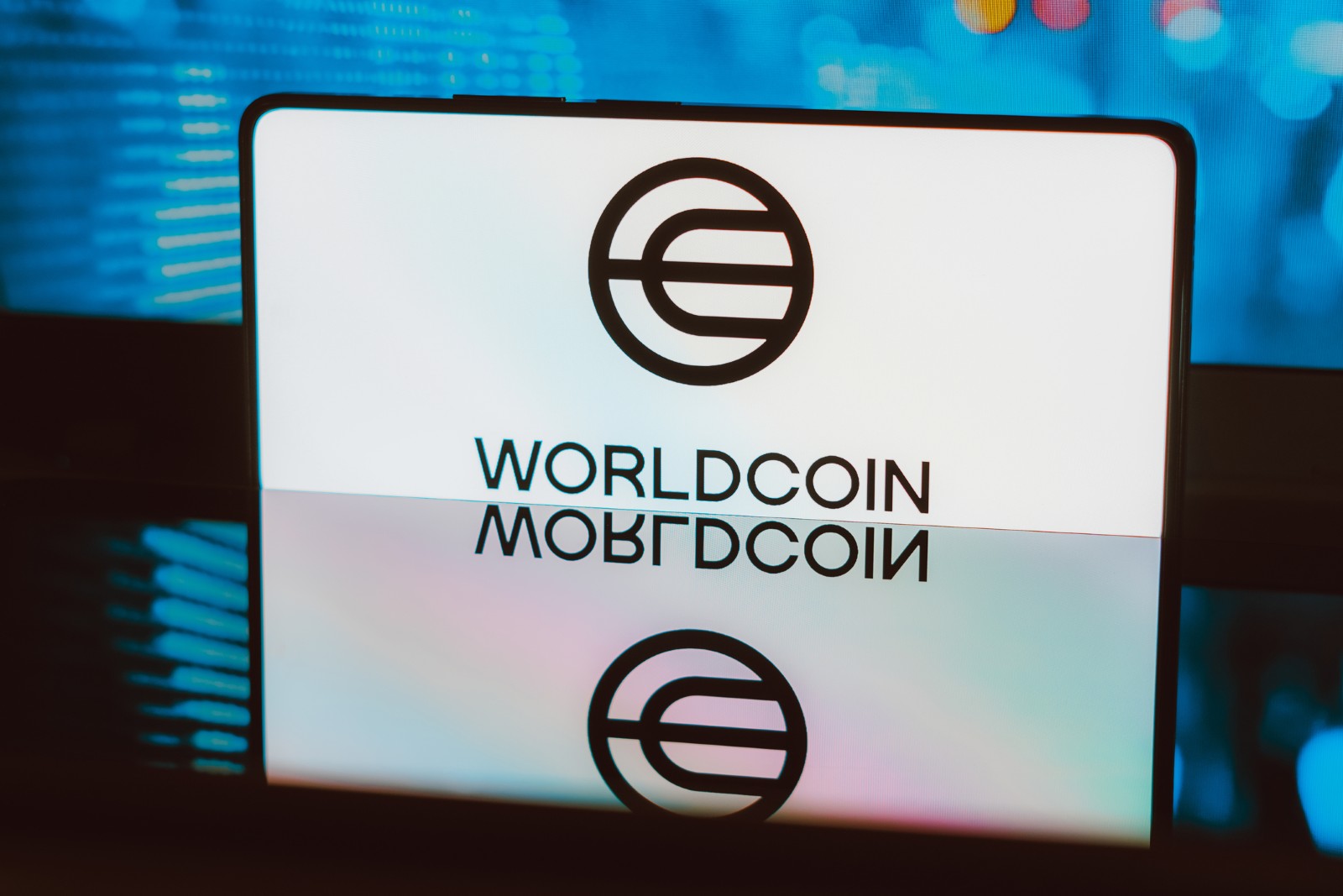 Proiectul World (fost WorldCoin), co-fondat de Sam Altman (OpenAI), lansează funcții de „super-aplicație” pentru transfer de crypto și altele