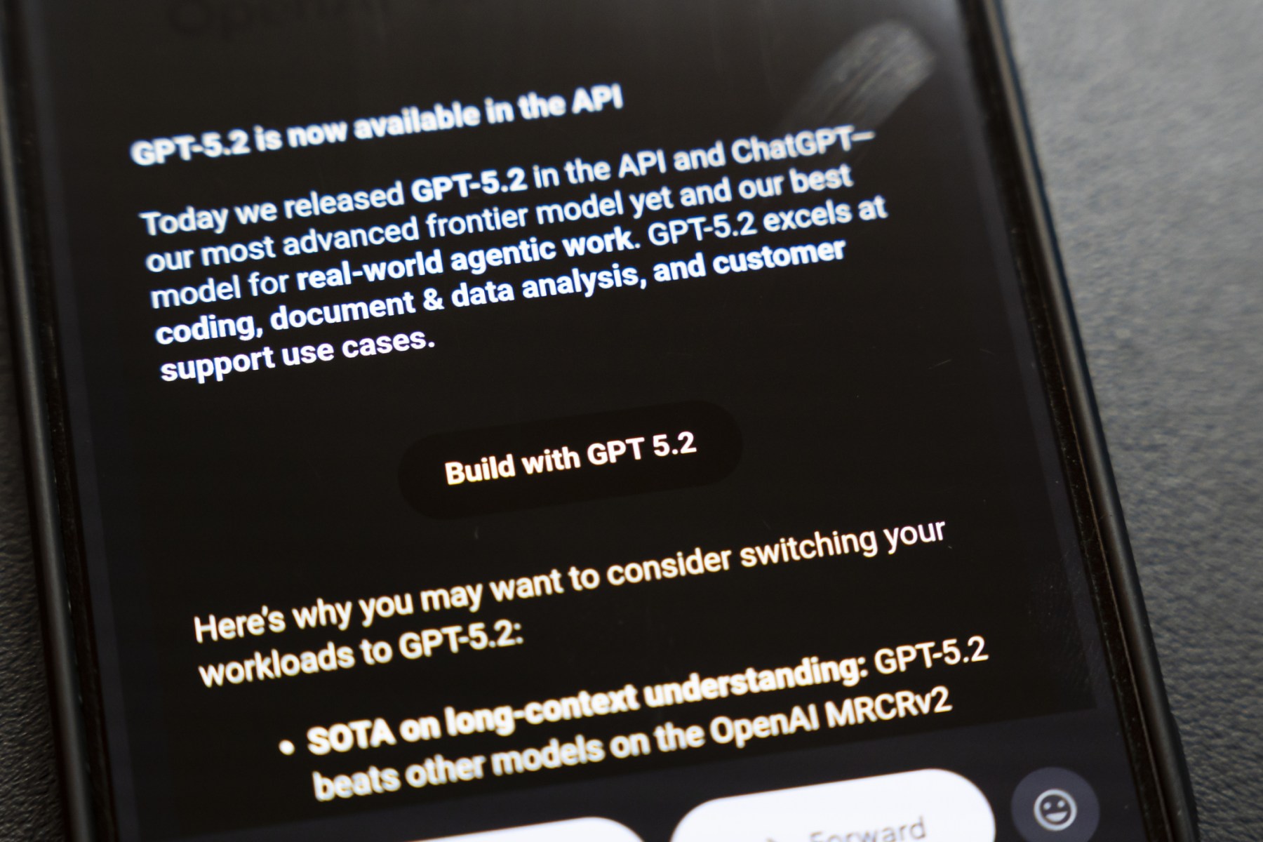 Răspunsurile date de ChatGPT (OpenAI) citează Grokipedia, „copia” Wikipedia a lui Elon Musk