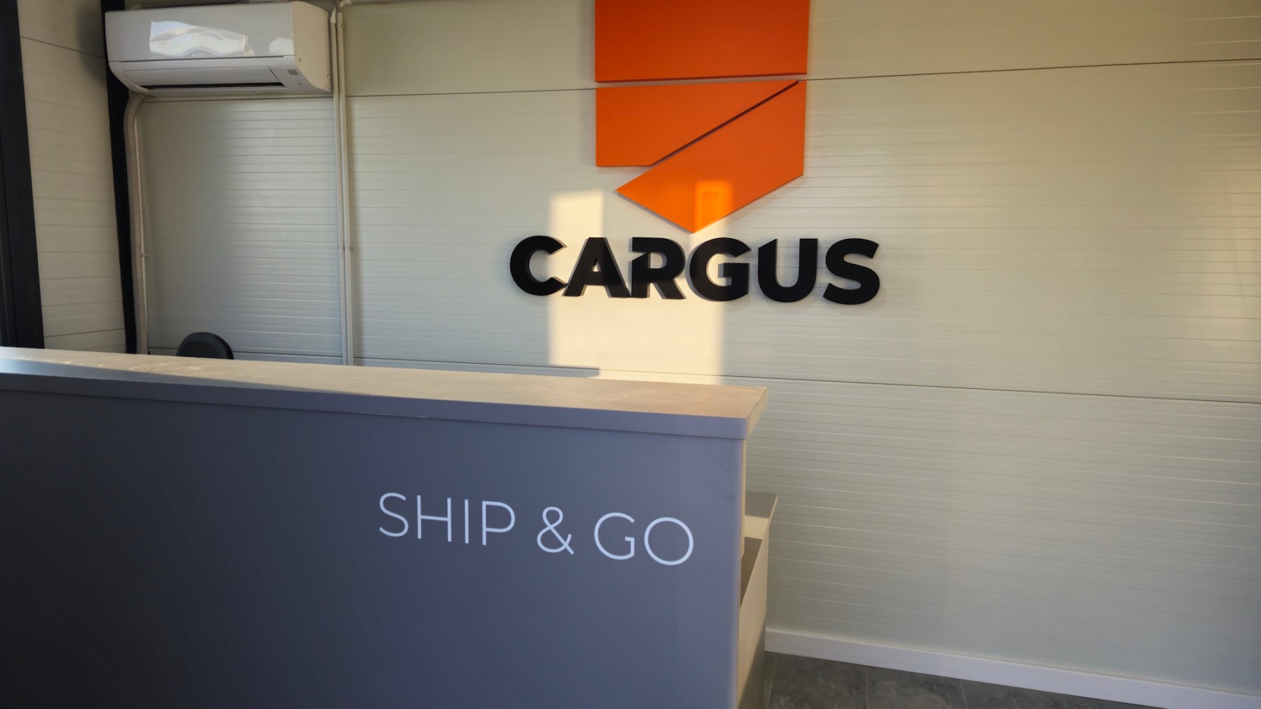 Firma de curierat Cargus, preluată de Sameday, își extinde rețeaua națională ship&go în magazinele polonezilor de la FROO