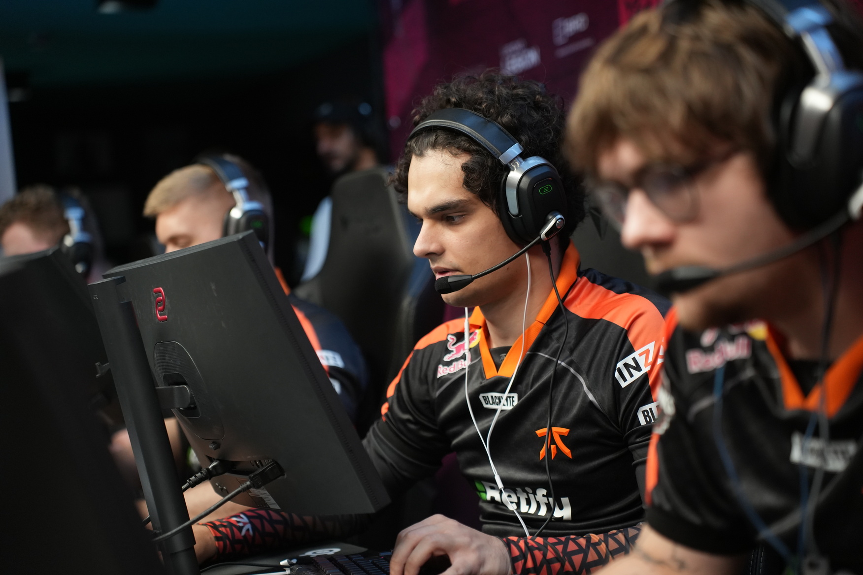 Trei dintre cele mai mari echipe de Counter-Strike participă la o competiție organizată la București