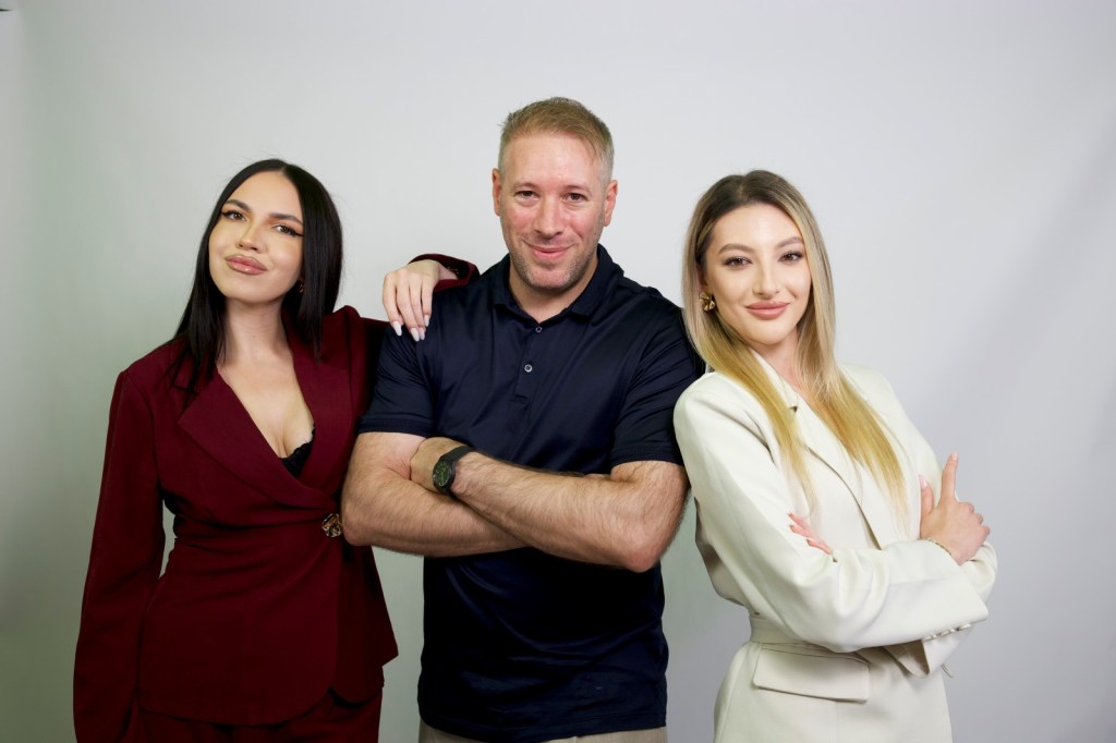 Karina Paraschiv, Daniel Ionescu și Andra Munteanu