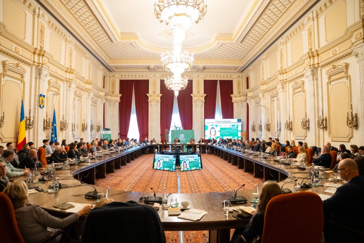 România, în criză de soluții pentru deșeurile textile: 160.000 de tone anual și un sistem care încă nu există