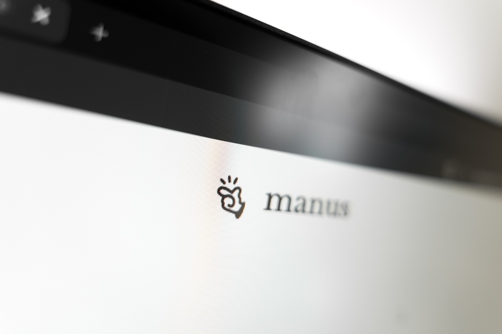 China blochează achiziția de 2 miliarde dolari a startup-ului AI Manus de către Meta (Facebook)