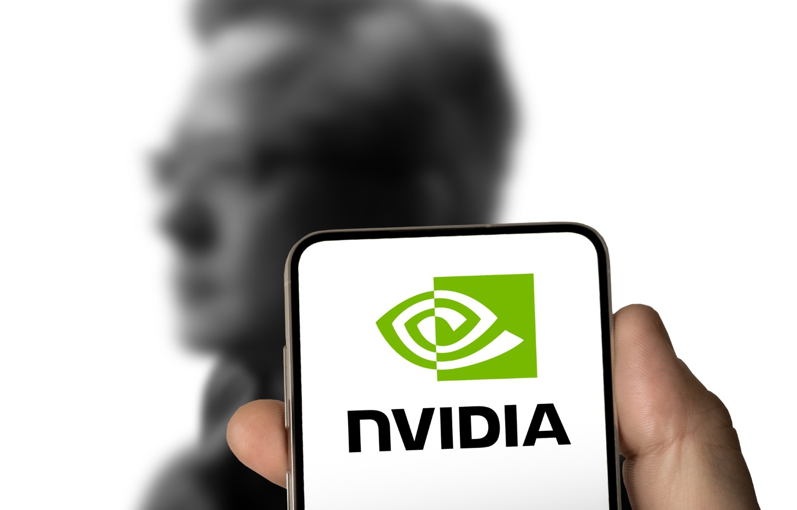 Șeful Nvidia: Inteligența Artificială „creează un număr enorm de locuri de muncă”