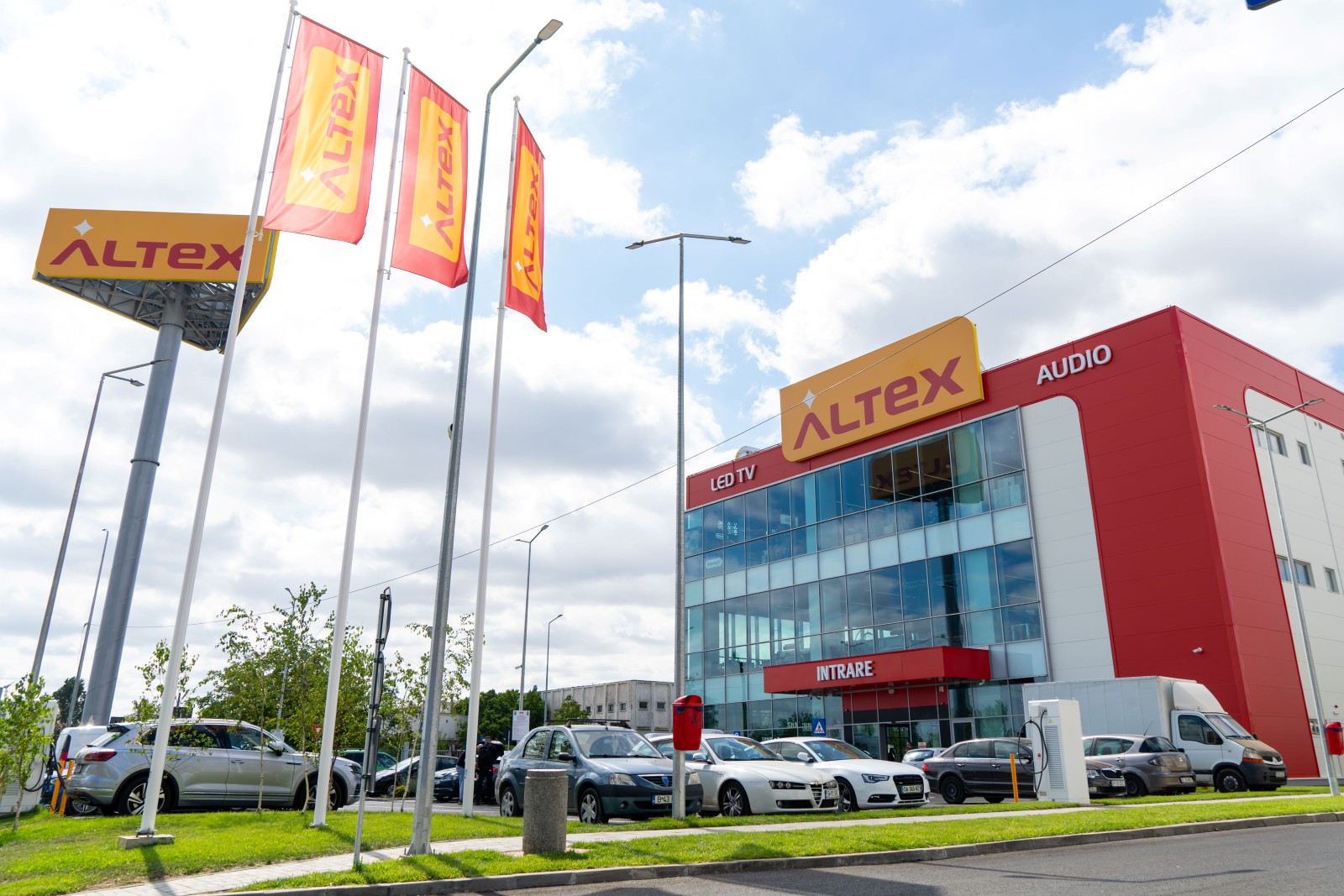 Magazinele Altex, afaceri de peste 8,2 miliarde lei în anul 2025