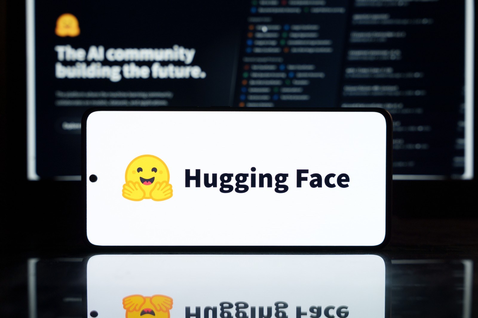 Platforma de modele AI Hugging Face ar putea fi vândută la valoarea de 13 miliarde dolari