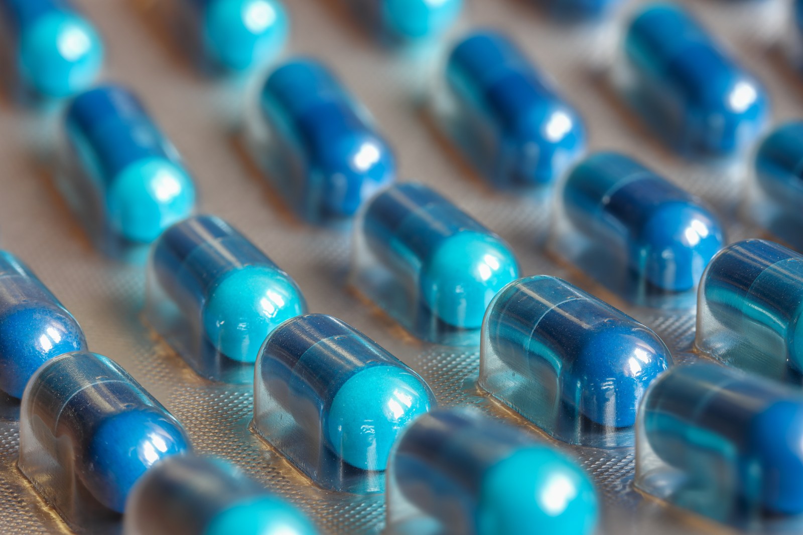 Criza energetică: Producătorii de medicamente din România cer Guvernului să beneficieze de continuitatea alimentării cu energie electrică