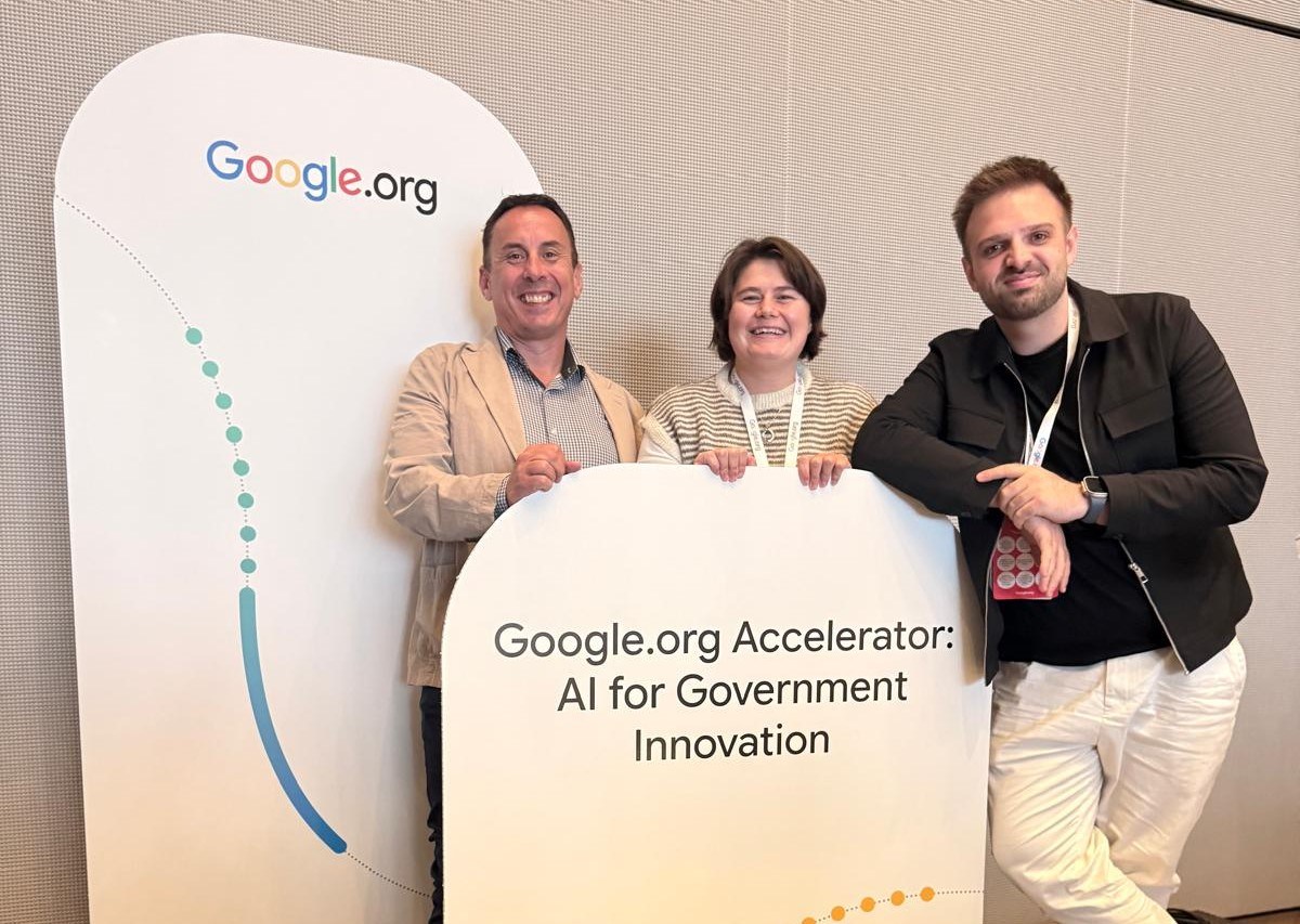 Un fondator român dezvoltă un proiect AI pentru sistemul de sănătate britanic, susținut de Google.org