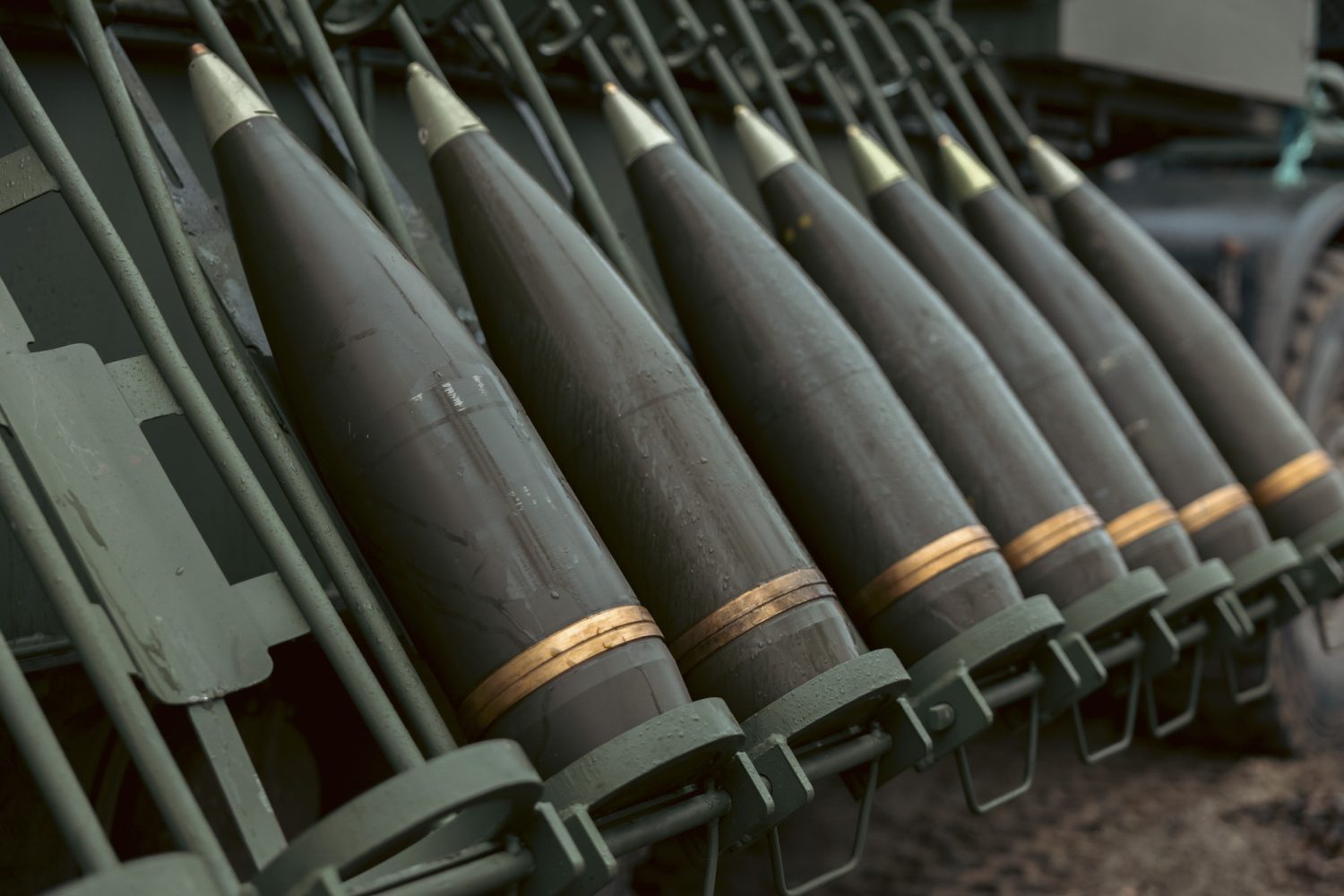 Americanii de la US Ballistic vor produce muniție NATO de 155 mm în România. Investiții de 25 de milioane de dolari și 150 de angajați la Sadu