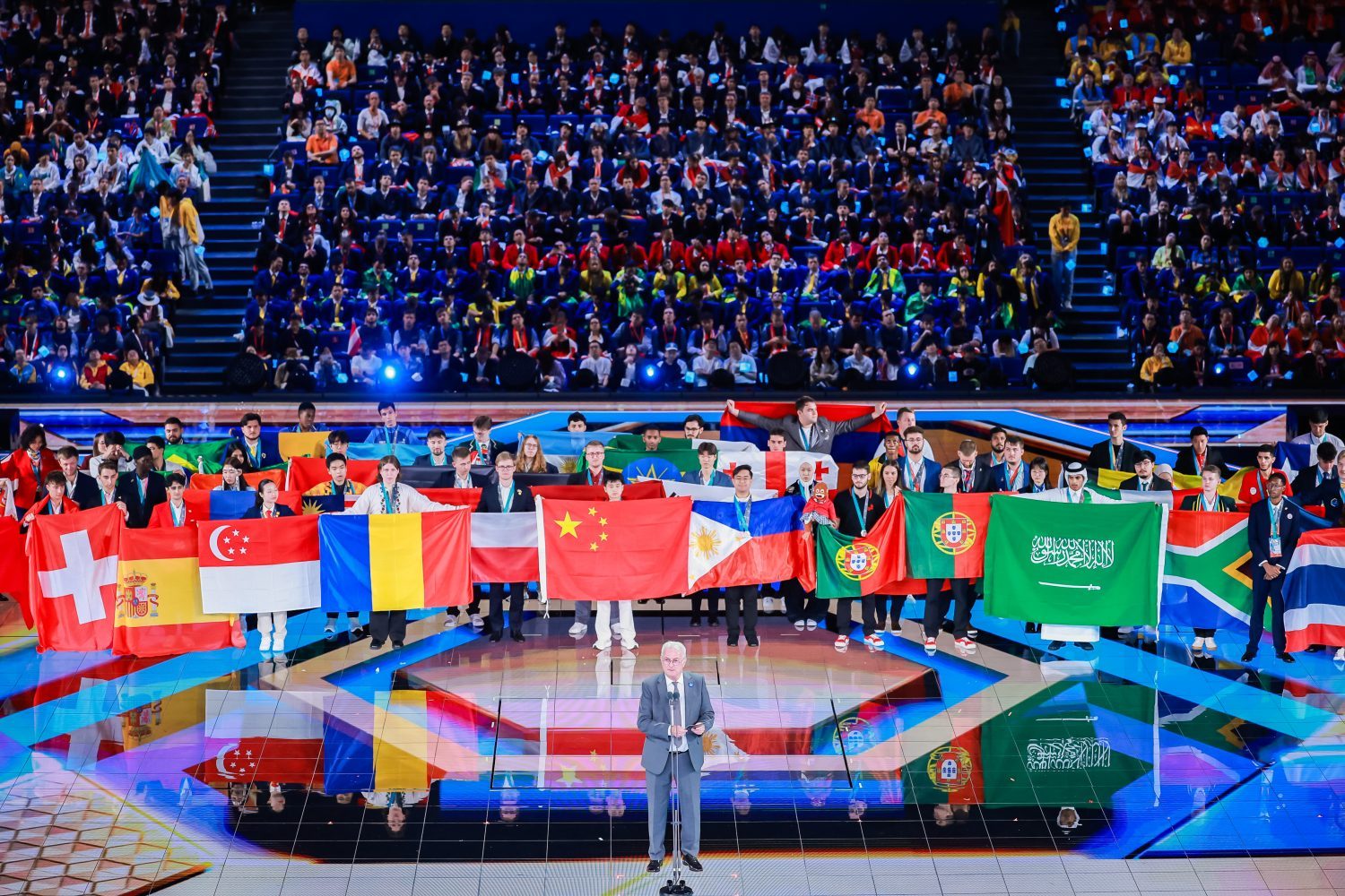 România obține prima medalie de podium din istorie la WorldSkills. Un student din Cluj a luat bronzul la Shanghai