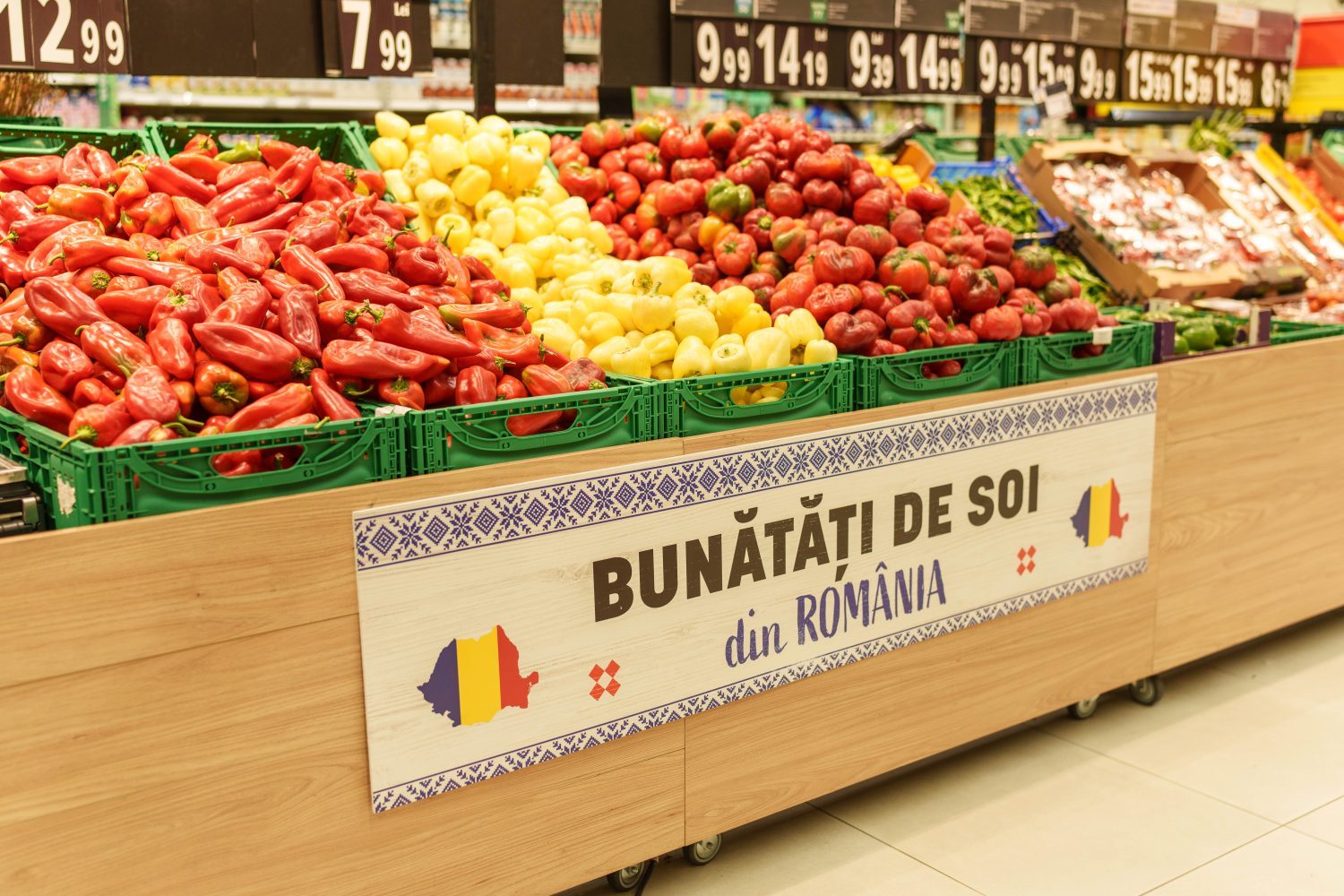 O cooperativă agricolă din județul Galați livrează legume și fructe în Carrefour, rețeaua de magazine preluată de proprietarii Dedeman