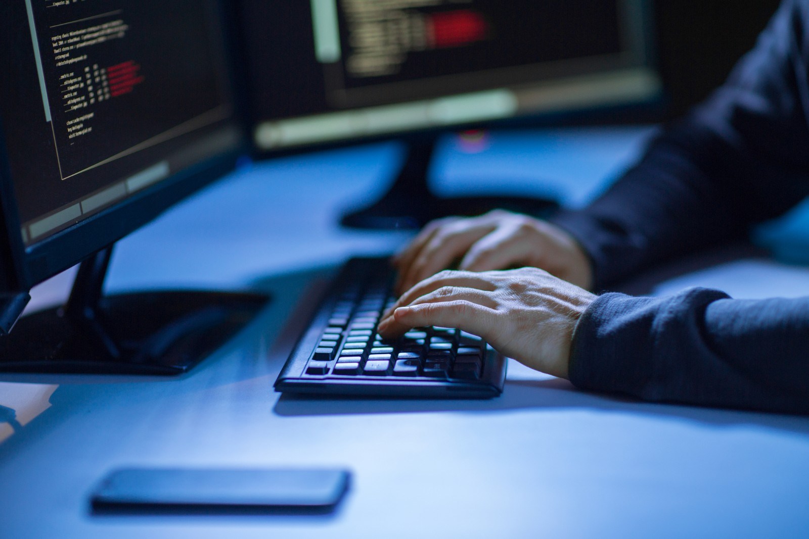 Tentativele de atac cibernetic se înmulţesc, în timp ce companiile şi guvernele se grăbesc să remedieze vulnerabilităţile PHP